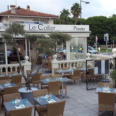 Le Collier Hotel 3*