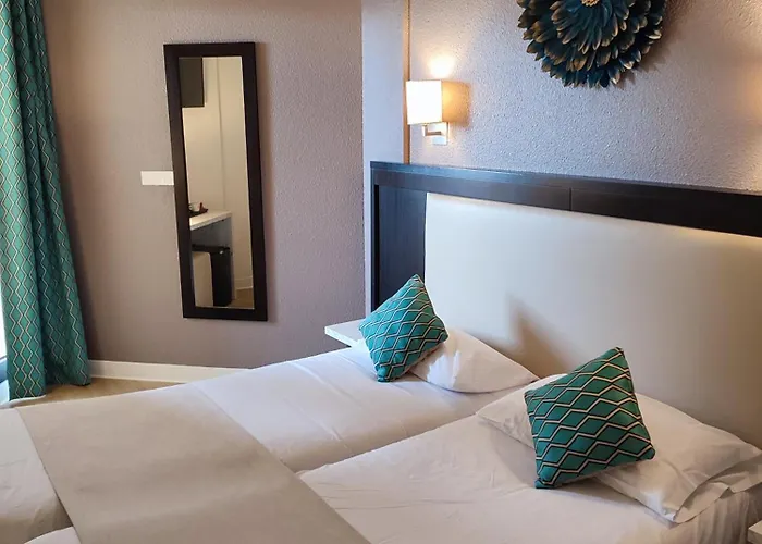 Le Collier ホテル アンティーブ