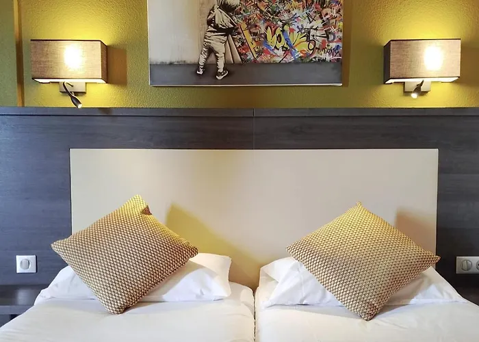 Le Collier Hotel 3*