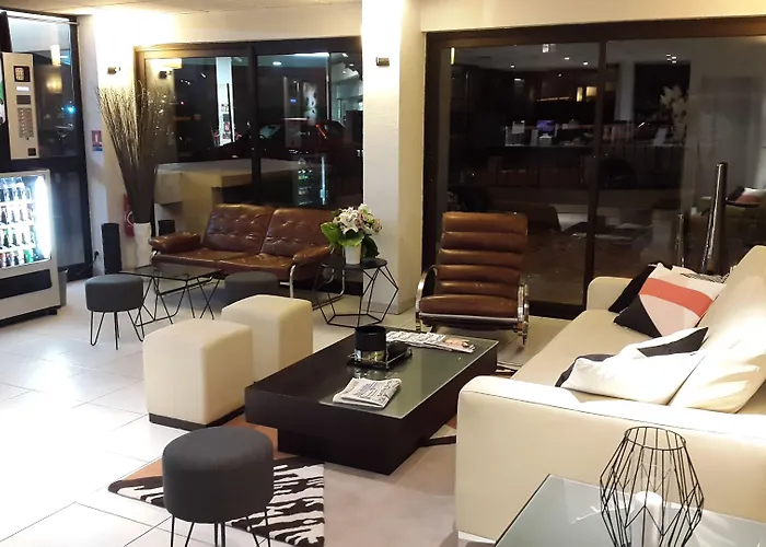 Le Collier ホテル 3*