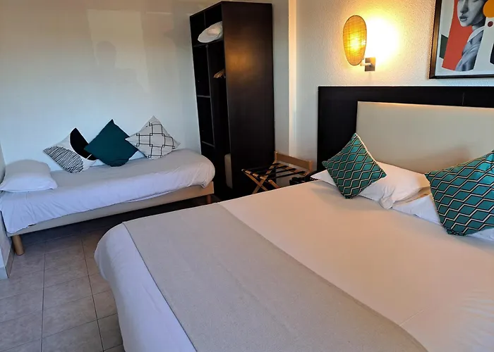 Le Collier アンティーブ