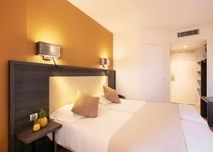 Le Collier ホテル アンティーブ